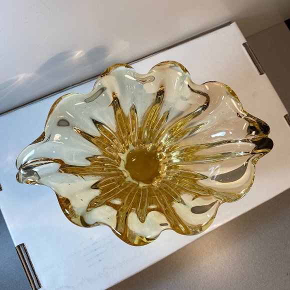 Vintage Golden Amber Hand Blown Glass Vase with Drip Handles - Picture 2 of 4